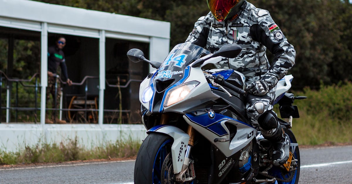 assurez votre moto avec notre assurance moto complète. obtenez une protection fiable et abordable pour votre moto dès aujourd'hui.