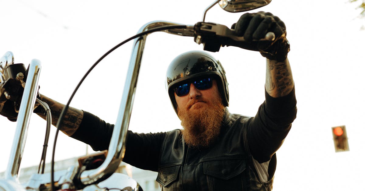 découvrez notre assurance moto adaptée à vos besoins. protégez votre véhicule avec des garanties complètes à des tarifs compétitifs. obtenez un devis personnalisé en quelques clics et roulez l'esprit tranquille.