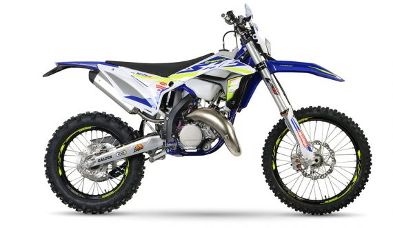 découvrez comment choisir la meilleure assurance pour votre supermotard. comparez les offres, comprenez les garanties nécessaires et trouvez la couverture adaptée à vos besoins pour rouler en toute sérénité.