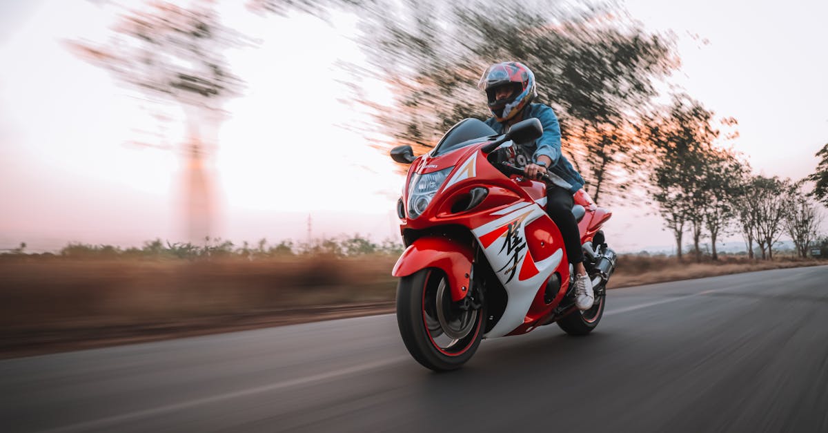 découvrez notre assurance moto adaptée à vos besoins. protégez votre deux-roues avec des garanties complètes, des tarifs compétitifs et un service client réactif. obtenez un devis personnalisé en quelques clics !