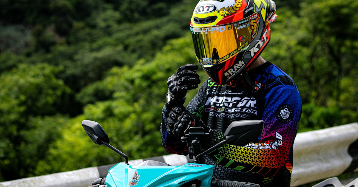 découvrez notre assurance moto complète qui couvre tous vos besoins, des protections essentielles aux options personnalisées, pour rouler en toute tranquillité. bénéficiez de tarifs compétitifs et d'un service client à votre écoute.