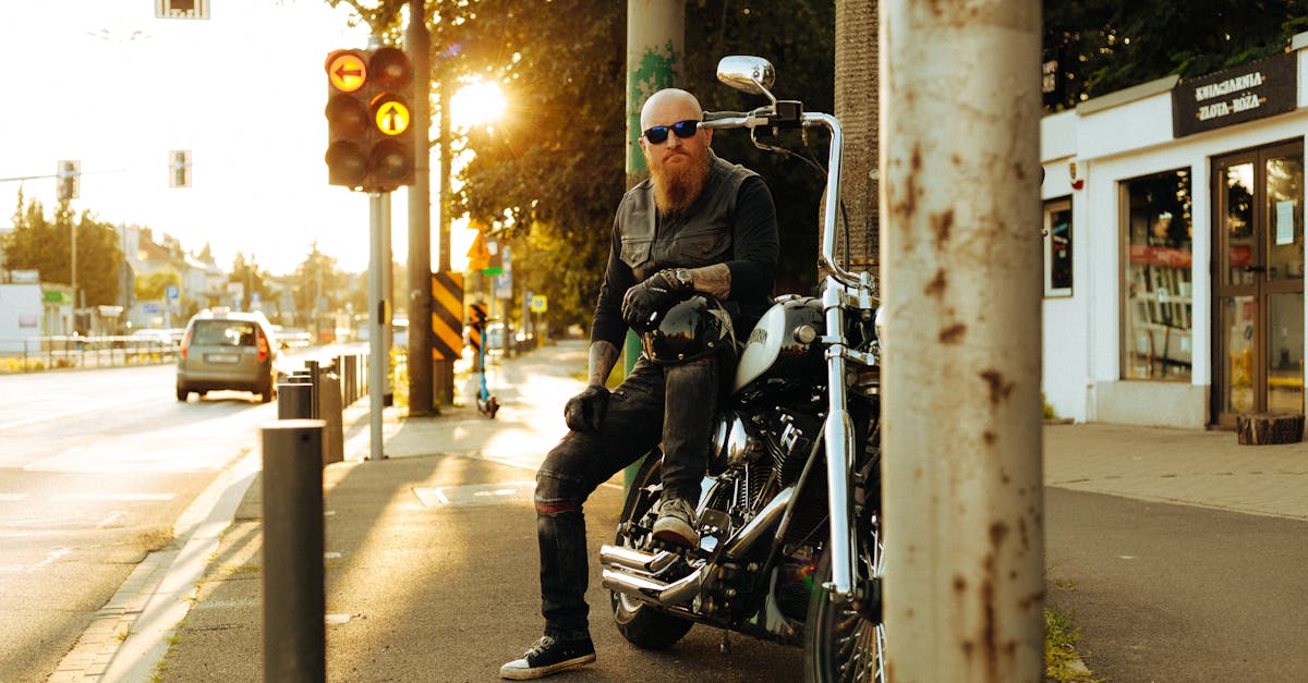 découvrez notre assurance moto complète et adaptée à vos besoins. protégez votre véhicule avec des garanties sur mesure, un service client à l'écoute et des tarifs compétitifs. roulez en toute sérénité !