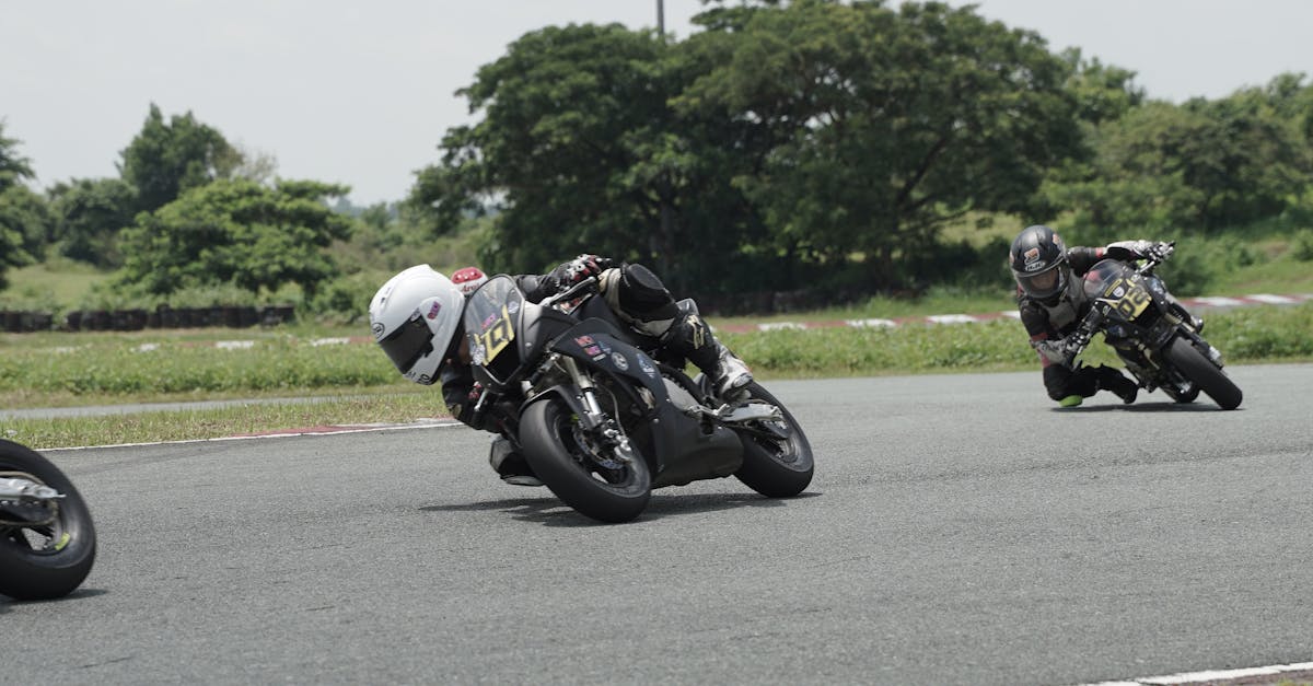 obtenez la meilleure assurance pour votre moto avec notre guide complet. comparez les tarifs, découvrez les options de couverture et protégez-vous sur la route.