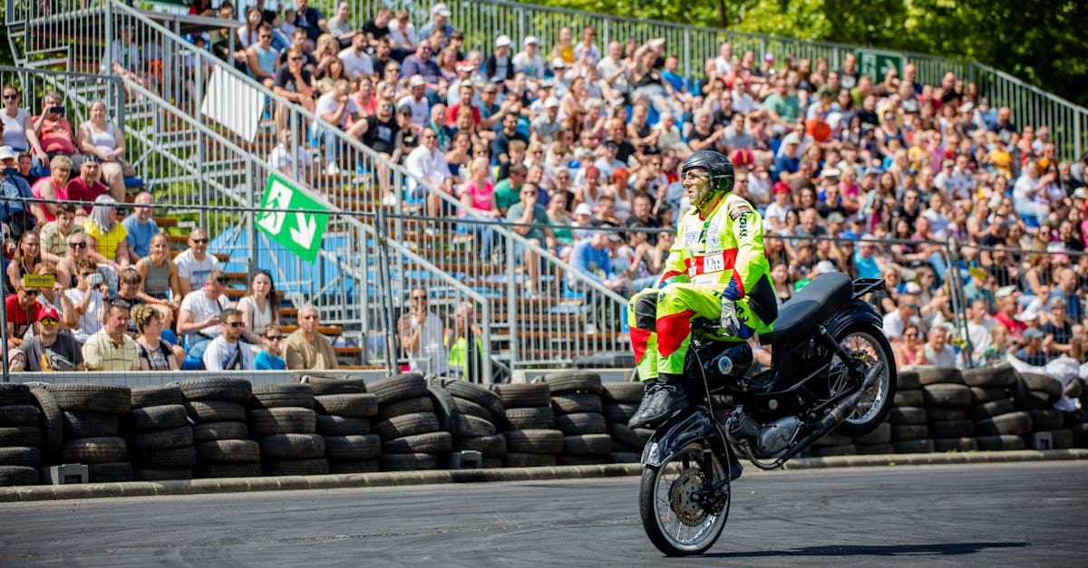 découvrez notre assurance moto complète qui protège votre véhicule tout en vous offrant des options personnalisées. profitez d'une couverture adaptée à vos besoins et d'une assistance 24/7 pour rouler en toute sérénité.