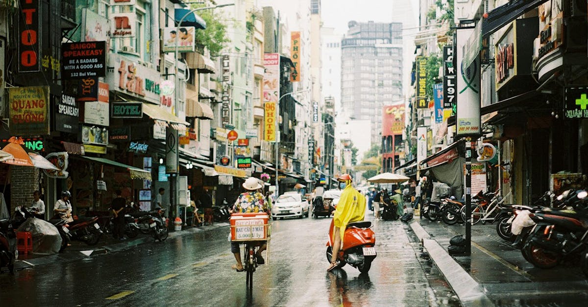 obtenez votre devis d'assurance pour moto en quelques étapes simples. comparez les offres des assureurs et choisissez la couverture qui correspond le mieux à vos besoins et à votre budget.