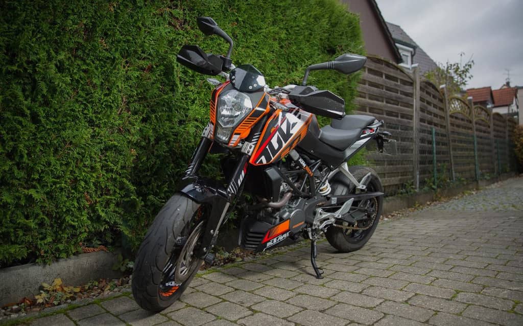 découvrez les meilleurs prix pour l'assurance moto et comparez les offres adaptées à vos besoins. protégez-vous et votre véhicule avec une couverture optimale tout en maîtrisant votre budget.