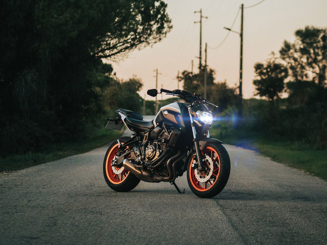 découvrez nos conseils pour bien choisir votre yamaha mt-07, y compris les prix, les meilleures offres et les astuces pour maximiser votre investissement dans cette moto emblématique.