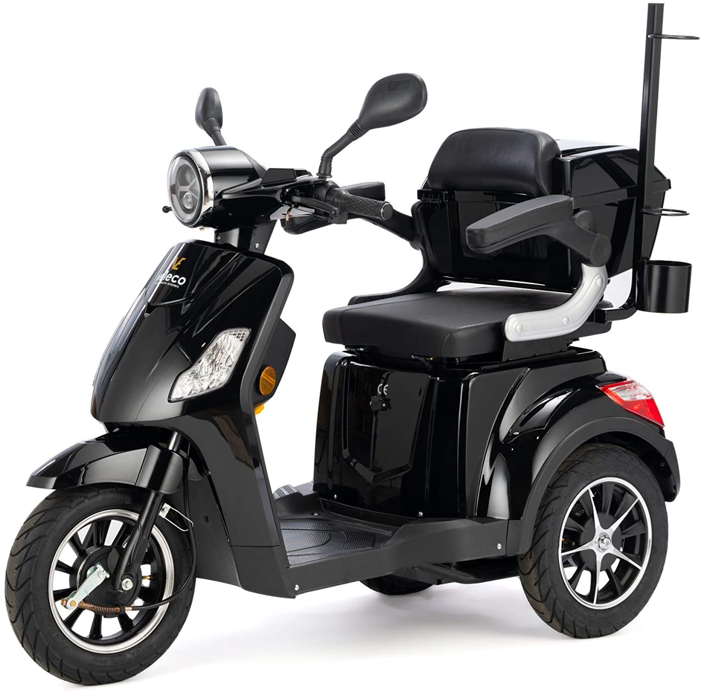 découvrez les prix des scooters 3 roues et trouvez le modèle qui vous convient le mieux. comparez les offres et profitez d'une conduite sécurisée et confortable avec ces engins innovants.