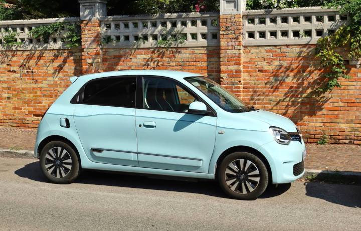 découvrez nos conseils pour bien acheter une twingo 1 au meilleur prix. explorez les éléments à considérer, les astuces pour négocier et les critères de sélection pour faire un choix éclairé et économiser sur votre future voiture.