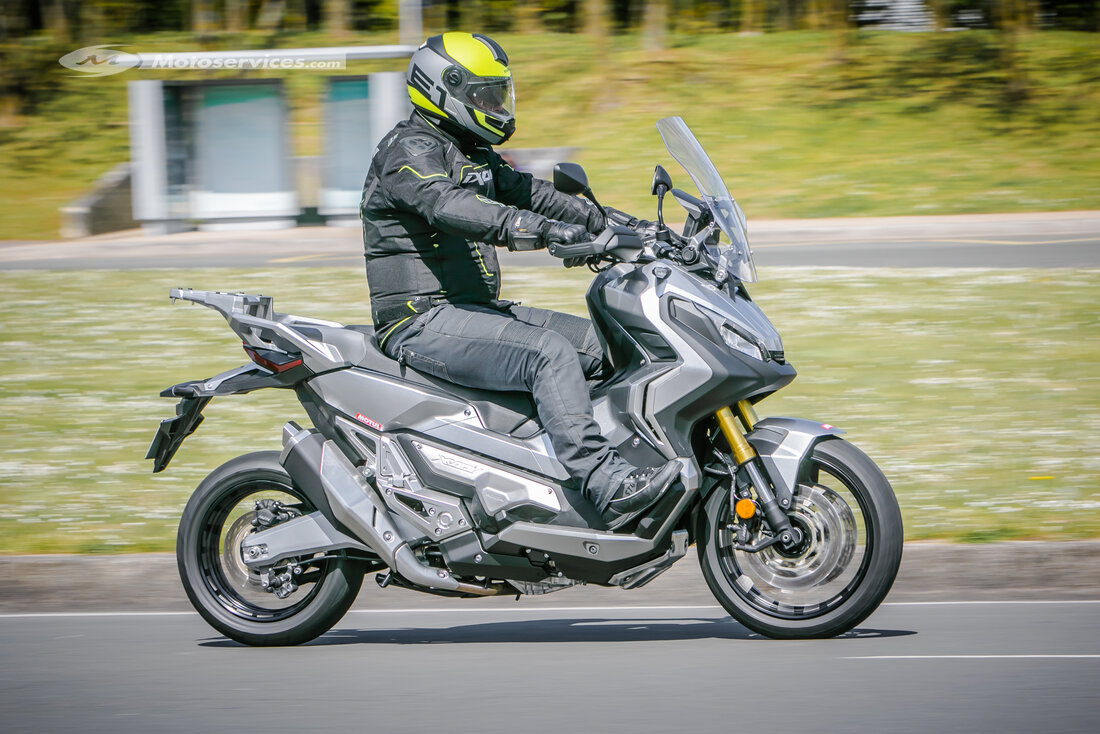 découvrez les différents prix du tmax 850, le scooter sportif par excellence. comparez les offres et trouvez le meilleur tarif pour profiter pleinement de performances inégalées sur deux roues.