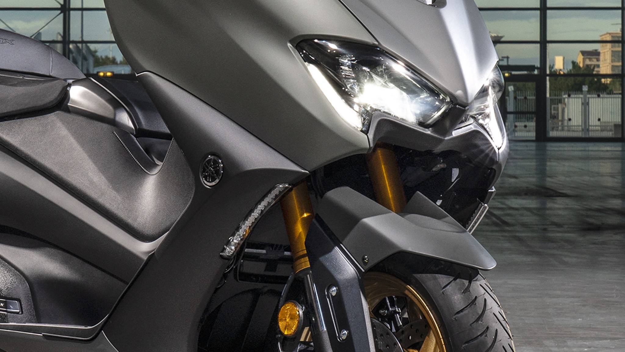 découvrez les prix du tmax 2021, ses caractéristiques et les meilleures offres du marché. comparez les modèles et trouvez celui qui correspond à vos attentes pour un maximum de plaisir sur la route!