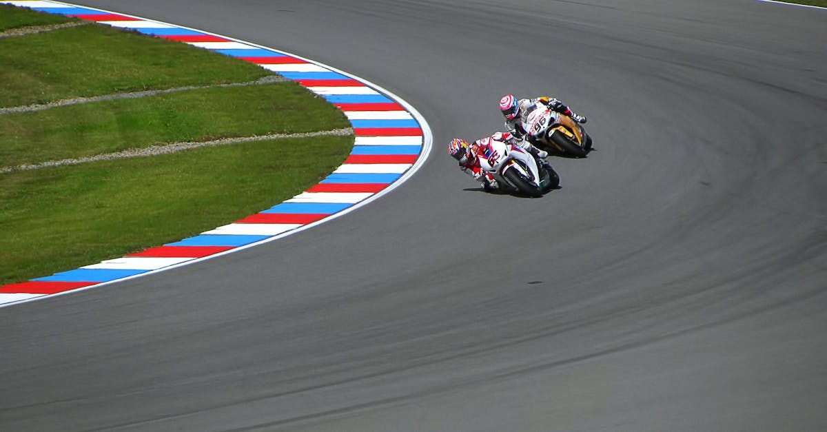 découvrez notre assurance moto adaptée à tous les pilotes. protégez votre véhicule et votre sécurité avec des garanties personnalisées et des tarifs compétitifs. obtenez un devis rapide et roulez l'esprit serein.