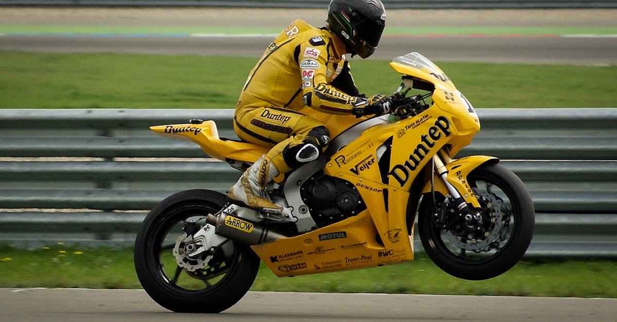 découvrez notre assurance moto adaptée à vos besoins. protégez votre véhicule avec des garanties complètes et une couverture personnalisée. profitez de tarifs compétitifs et d'un service client exceptionnel pour rouler l'esprit tranquille.