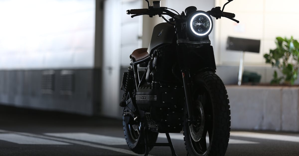 découvrez nos solutions d'assurance moto adaptées à vos besoins. protégez votre deux-roues avec des garanties sur mesure et des tarifs compétitifs pour rouler sereinement.