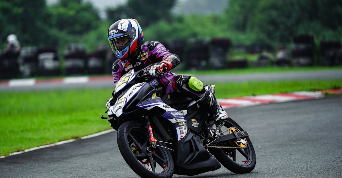 trouver la meilleure assurance pour votre moto. protégez votre véhicule avec des options personnalisées, des tarifs compétitifs et une couverture adaptée à vos besoins. découvrez nos conseils et comparez les offres dès aujourd'hui !