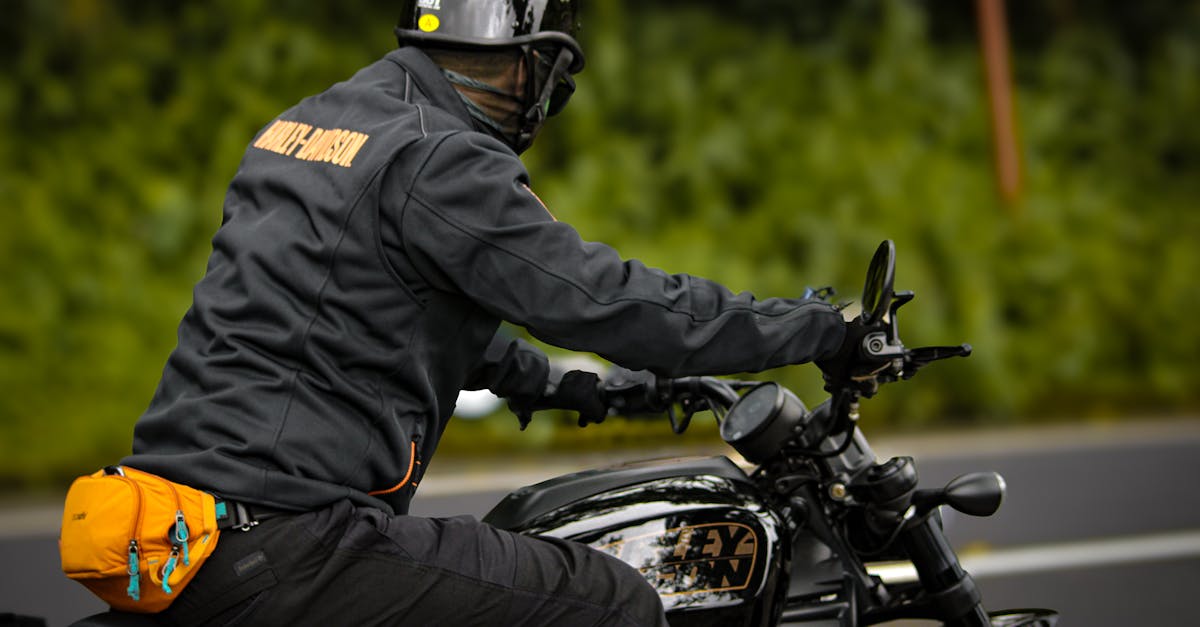 découvrez notre assurance moto adaptée à vos besoins. protégez-vous et votre véhicule avec des garanties complètes et un service client à votre écoute. obtenez un devis rapide et personnalisé dès aujourd'hui !