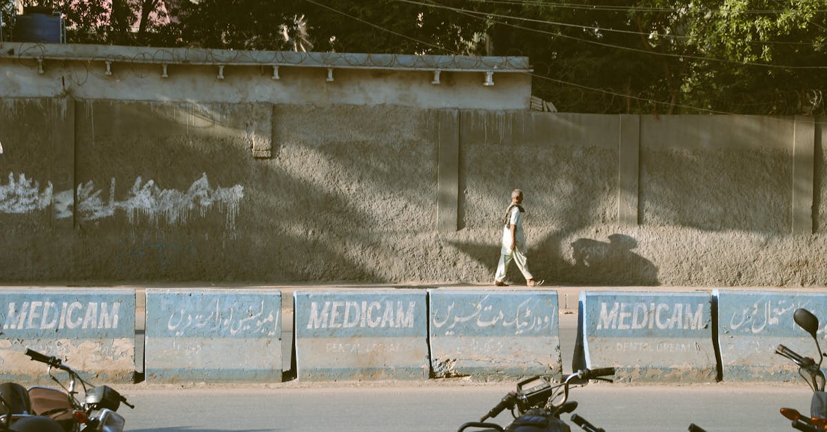 découvrez notre assurance motocyclette complète et adaptée à vos besoins. protégez votre moto avec des couvertures sur mesure et bénéficiez d'un service client exceptionnel. obtenez un devis rapide et profitez de la route en toute sérénité.