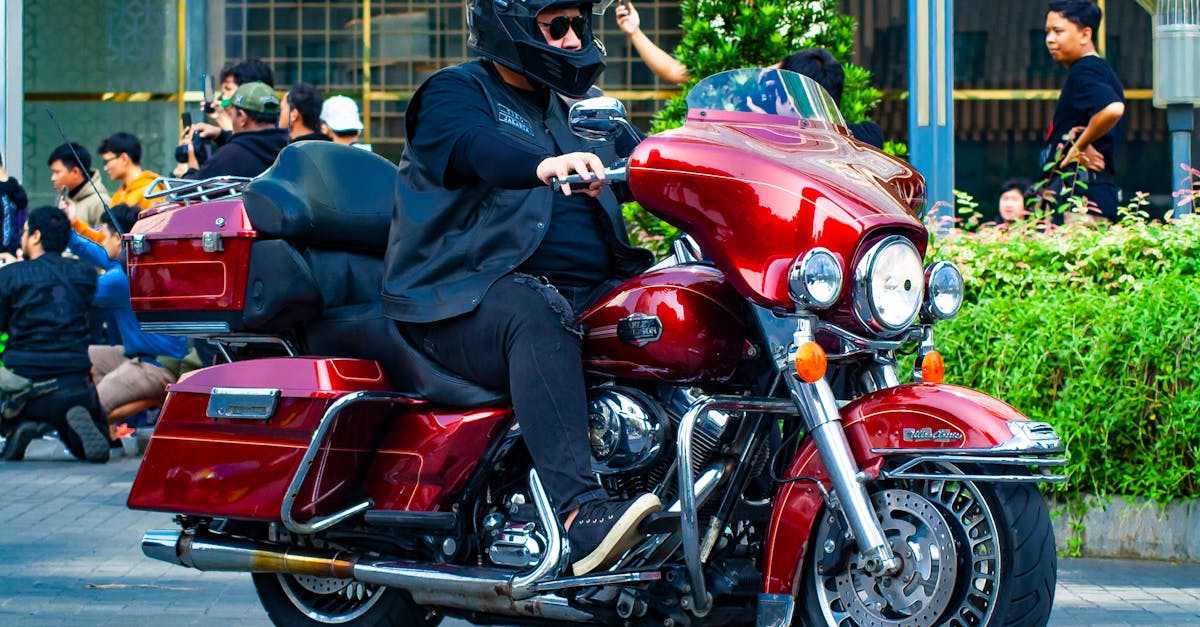 rejoignez-nous pour un rassemblement de motos inoubliable ! profitez de la camaraderie des passionnés de moto, des balades spectaculaires, des concerts en direct et d'activités pour tous les âges. que vous soyez pilote ou amateur, cet événement est fait pour vous !