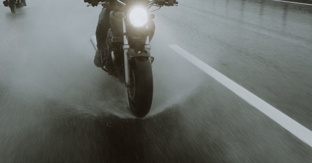découvrez l'univers passionnant des motards : anecdotes, conseils de sécurité, équipements essentiels et dernières tendances en matière de motocyclisme. rejoignez la communauté des passionnés et partagez votre amour pour les motos.
