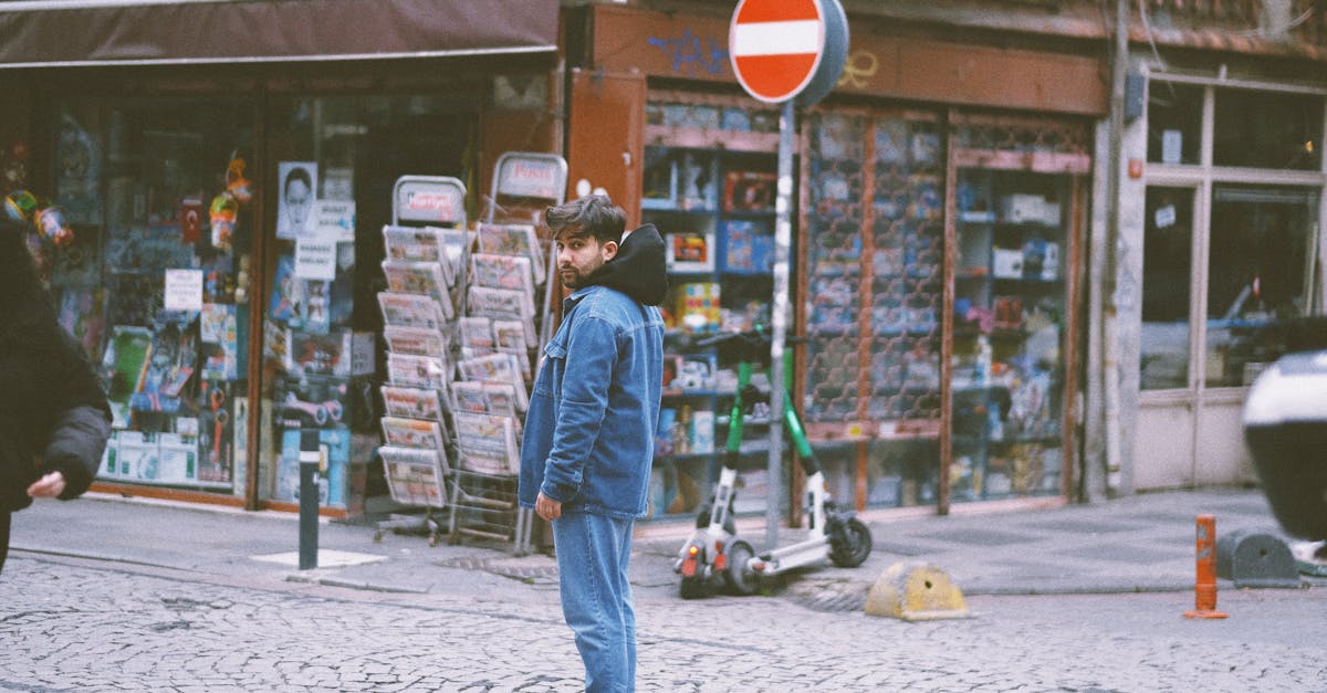 assurez votre scooter en toute sérénité avec nos solutions d'assurance adaptées à vos besoins. protégez-vous contre les accidents, le vol et les dommages grâce à une couverture complète et des tarifs compétitifs. obtenez un devis rapide et simplifiez vos démarches administratives.
