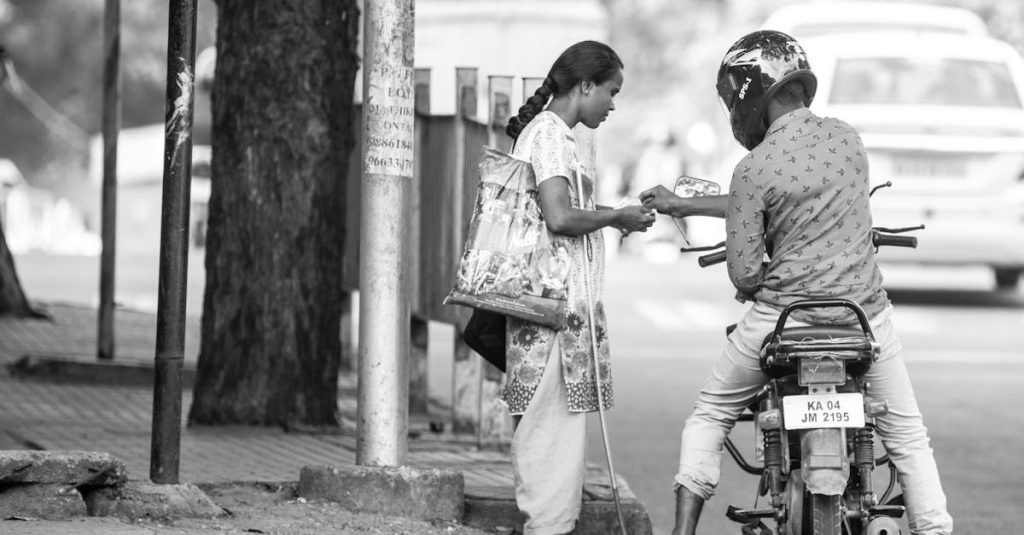 découvrez notre guide complet sur l'assurance moto pour protéger votre véhicule et votre tranquillité d'esprit. comparez les offres, trouvez les meilleures garanties et économisez sur votre prime d'assurance.