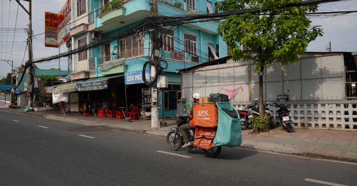 obtenez une couverture complète pour votre moto avec notre assurance moto. protégez-vous contre les dommages, le vol et les accidents tout en bénéficiant d'un service client de qualité. comparez les meilleures offres et roulez en toute tranquillité.
