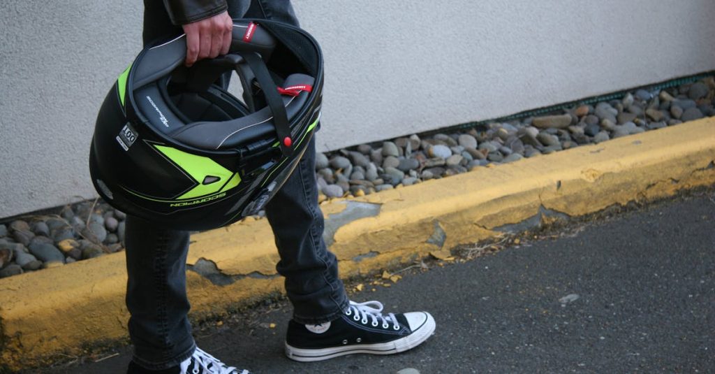 découvrez tout sur les coûts de l'assurance moto pour les jeunes conducteurs. comparez les options, obtenez des conseils pour économiser et trouvez la meilleure couverture adaptée à votre profil.