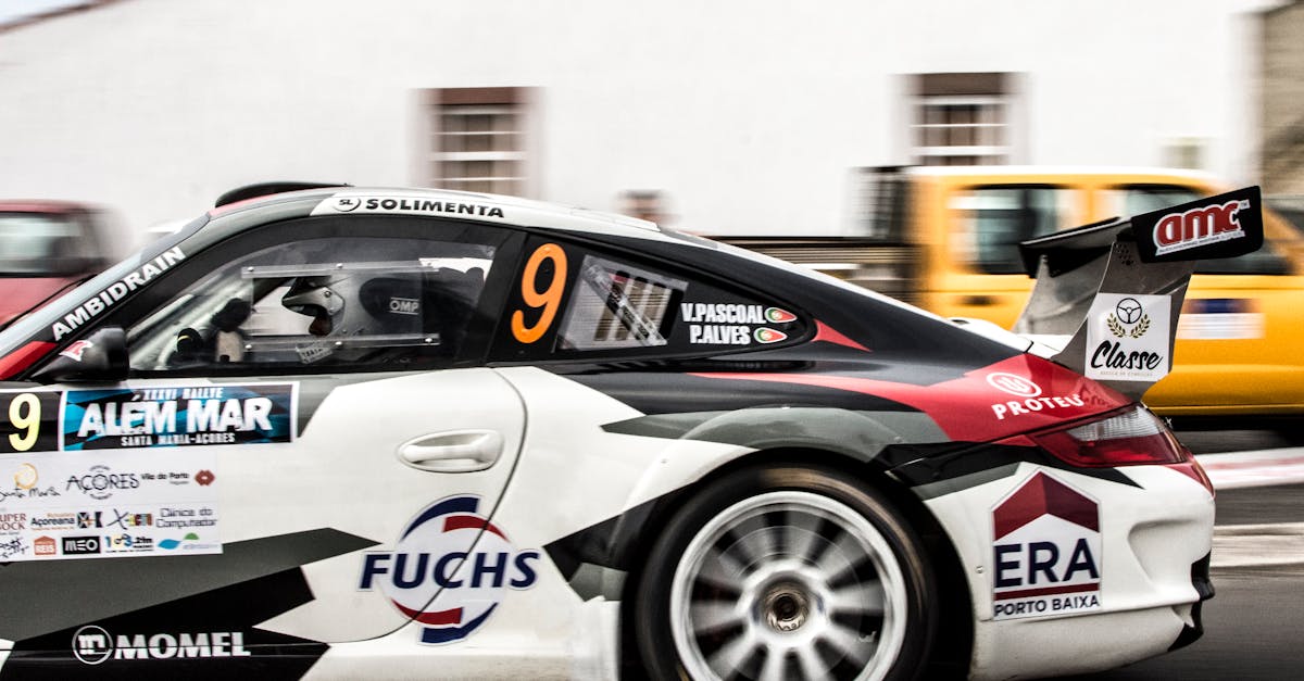 découvrez l'assurance pour conducteurs secondaires : une solution idéale pour protéger les conducteurs additionnels sur votre véhicule, avec des tarifs compétitifs et des options personnalisables. protégez vos proches tout en bénéficiant d'une couverture d'assurance adaptée à vos besoins.