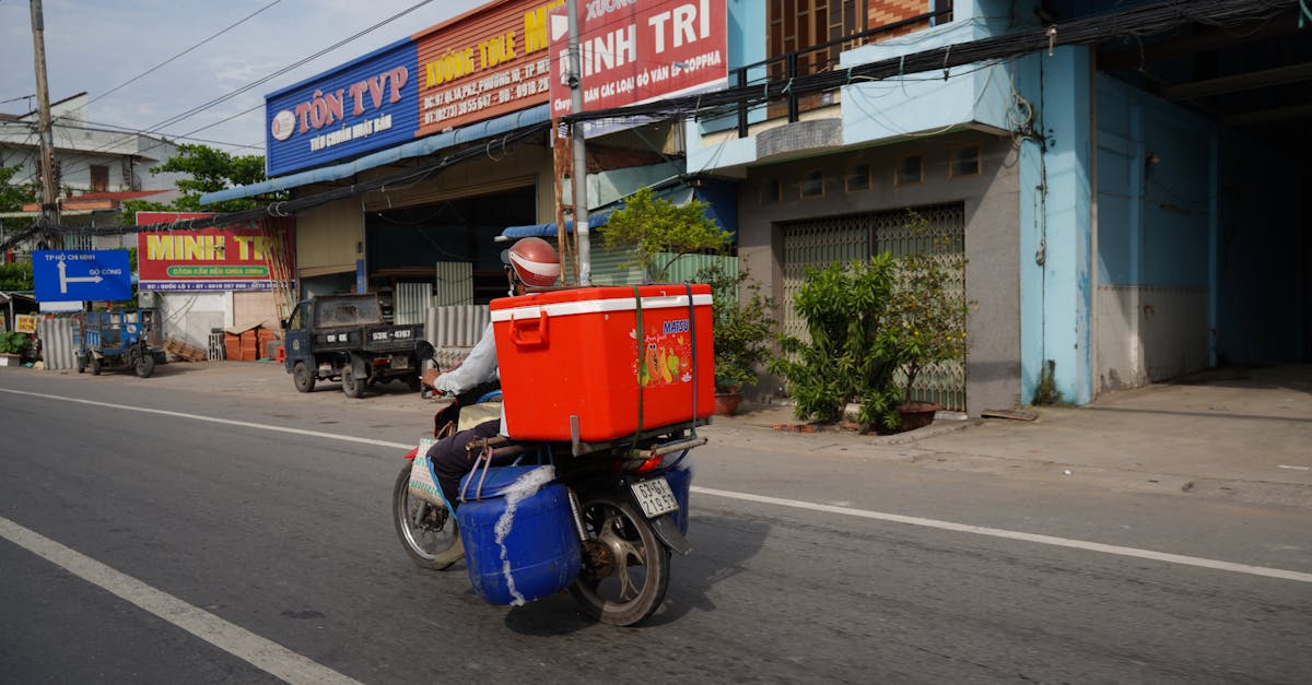 obtenez la meilleure assurance pour motos adaptée à vos besoins. protégez-vous et votre véhicule avec des garanties complètes, des tarifs compétitifs et un service client dédié. roulez l'esprit tranquille avec notre assurance moto sur mesure.