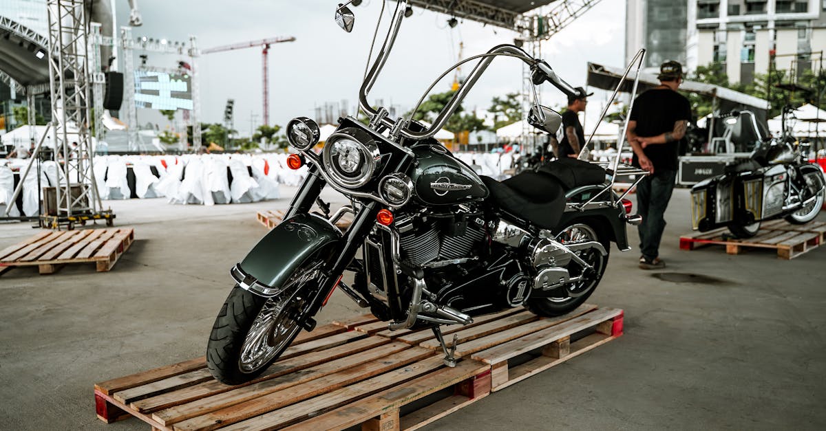 découvrez notre assurance pour motos : des offres adaptées à vos besoins, une protection complète pour votre véhicule et des tarifs compétitifs. protégez votre passion en toute sérénité.