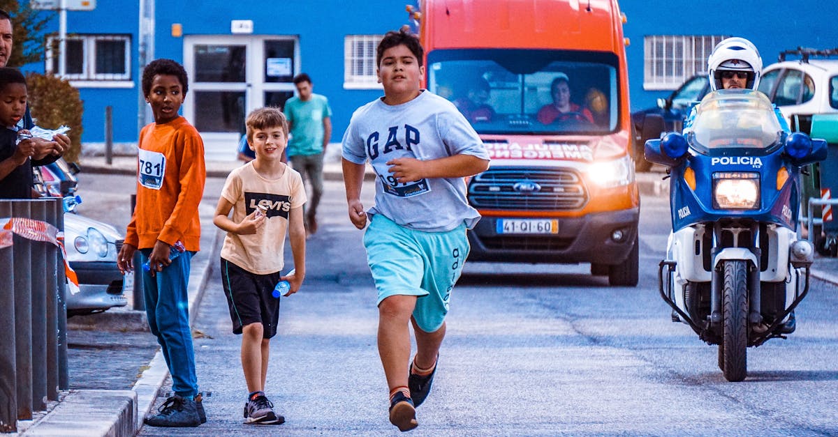 découvrez les coûts de l'assurance moto pour les jeunes conducteurs. comparez les tarifs, les options de couverture et trouvez la meilleure offre pour protéger votre moto tout en maîtrisant votre budget.