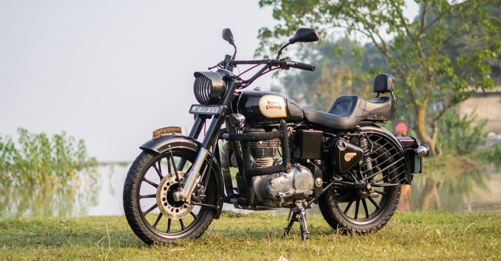 découvrez nos solutions d'assurance moto adaptées à vos besoins. protégez votre deux-roues avec des garanties complètes et une couverture sur mesure. obtenez un devis gratuit dès aujourd'hui!