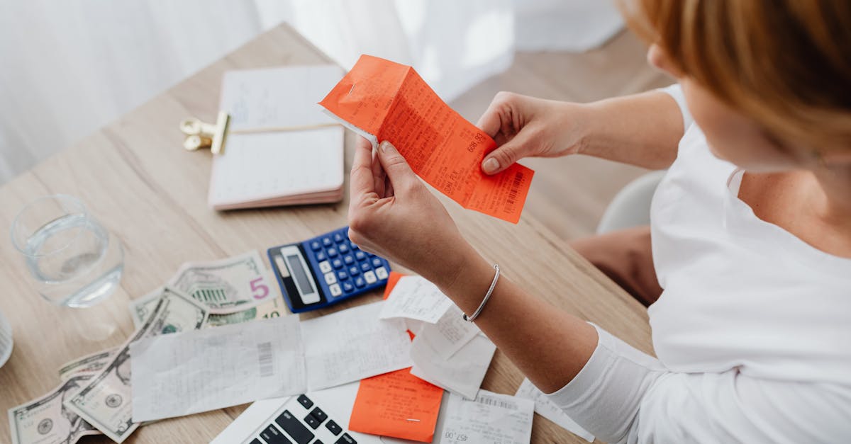 découvrez tout ce qu'il faut savoir sur les factures : définition, importance, types, et conseils pour les gérer efficacement dans votre entreprise.