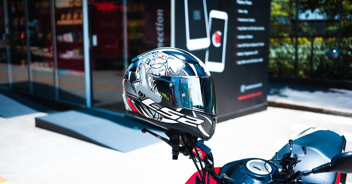 découvrez notre large sélection d'accessoires de moto de haute qualité pour améliorer votre expérience de conduite. que vous soyez un motard occasionnel ou un passionné, nous avons tout ce qu'il vous faut pour personnaliser votre moto et rouler en toute sécurité.