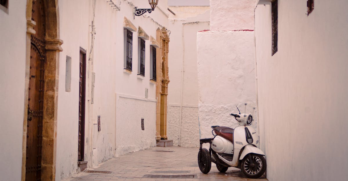 découvrez nos solutions d'assurance pour motos, offrant une protection complète et adaptée à vos besoins. obtenez des devis personnalisés, comparez les options et roulez en toute sérénité !