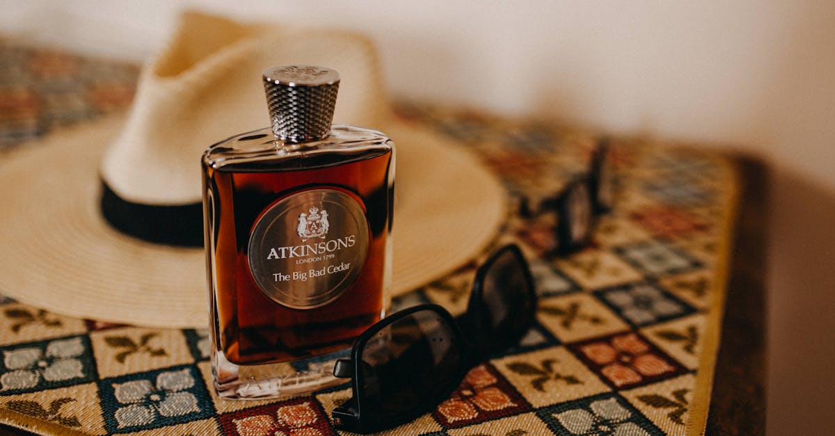 découvrez un univers envoûtant avec notre collection de fragrances. éveillez vos sens et trouvez l'odeur qui vous correspond, que ce soit pour une occasion spéciale ou pour le quotidien. plongez dans un voyage olfactif unique qui sublime votre personnalité.