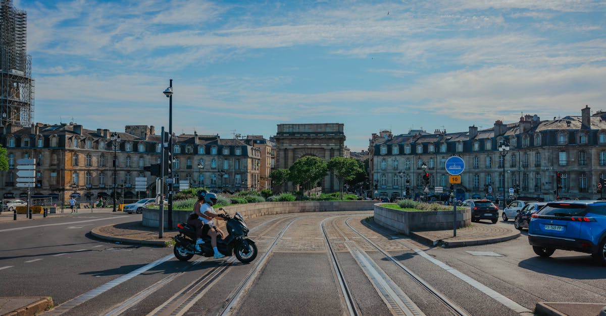 découvrez notre assurance moto qui vous offre une protection complète pour votre véhicule deux-roues. profitez de tarifs compétitifs, d’une couverture sur mesure et d’un service client réactif. protégez votre passion tout en roulant en toute sérénité.