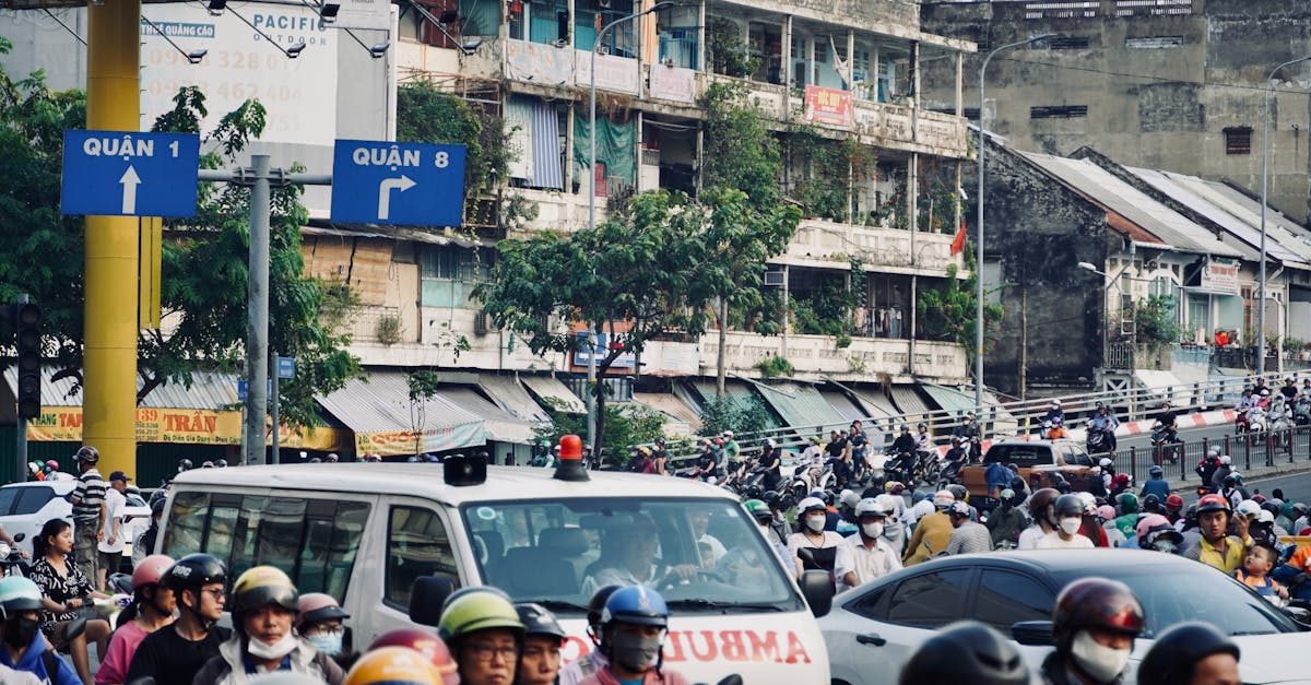 découvrez nos solutions d'assurance pour motos, conçues pour protéger votre véhicule tout en respectant votre budget. obtenez une couverture adaptée à vos besoins et profitez de la route en toute sérénité avec notre expertise en assurance moto.