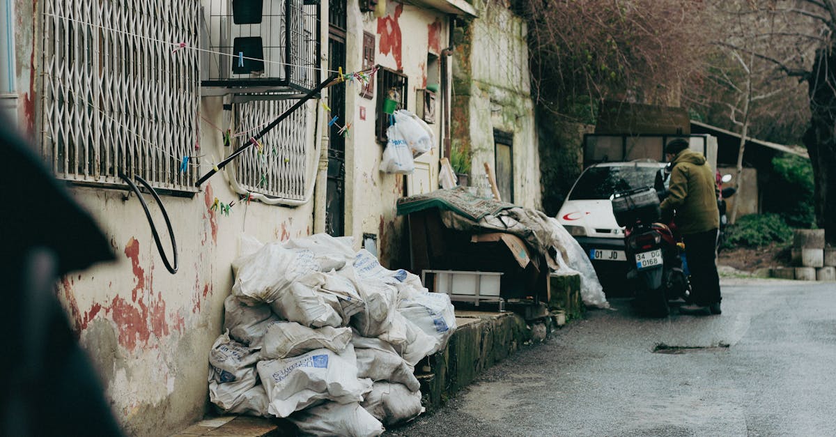 obtenez une assurance moto adaptée à vos besoins. protégez votre moto et vous-même avec des couvertures complètes et des tarifs compétitifs. comparez les offres et choisissez la meilleure assurance pour parcourir les routes en toute sérénité.