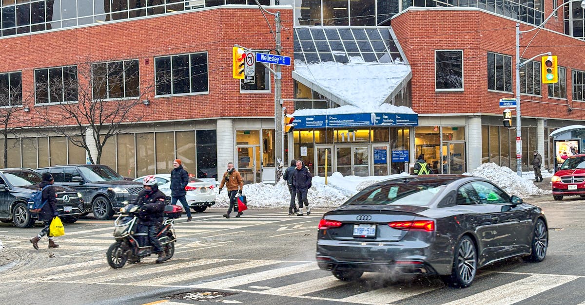 découvrez notre assurance moto adaptée à vos besoins. protégez votre deux-roues avec des garanties variées et des tarifs compétitifs. obtenez un devis rapide et roulez en toute sérénité!