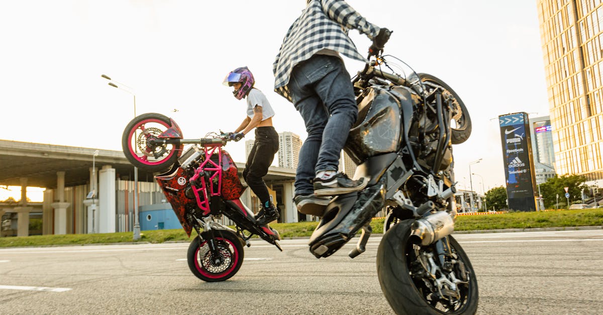 découvrez l'univers des motards : passion, liberté et aventure sur deux roues. rejoignez notre communauté, partagez vos expériences et explorez les meilleurs conseils pour les motocyclistes en quête de sensations fortes.
