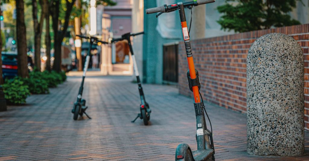 découvrez l'assurance pour trottinettes électriques, qui vous protège en cas d'accident ou de dommages. protégez votre mobilitée urbaine avec des options sur mesure adaptées à vos besoins.