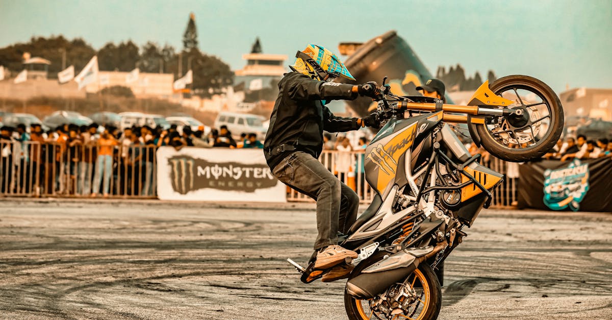découvrez nos options d'assurance moto adaptées à vos besoins. protégez votre deux-roues tout en bénéficiant de tarifs compétitifs et d'une couverture complète. roulez en toute sérénité avec notre assurance moto.