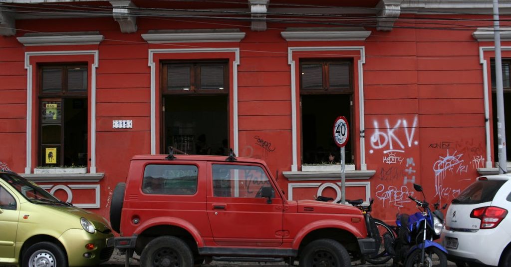 découvrez nos options d'assurance moto adaptées à tous les types de cyclistes. protégez votre véhicule et roulez en toute sérénité grâce à des couvertures personnalisées et des tarifs compétitifs.