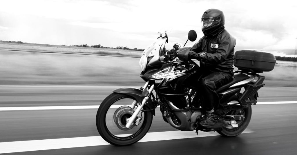 protégez votre moto avec une assurance adaptée à vos besoins. découvrez nos options d'assurance moto qui vous offrent une couverture complète et abordable, pour circuler l'esprit tranquille sur toutes les routes.
