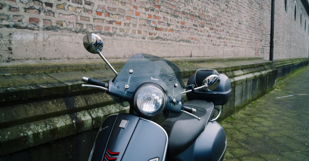 assurez votre stationnement de moto avec notre couverture complète. protégez votre véhicule contre le vol, les dommages et les incidents imprévus. bénéficiez d'une tranquillité d'esprit lors de vos déplacements en moto grâce à notre assurance spécialisée.