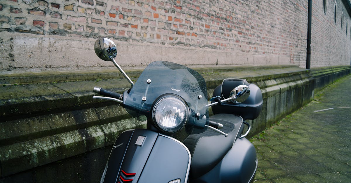 assurez votre stationnement de moto avec notre couverture complète. protégez votre véhicule contre le vol, les dommages et les incidents imprévus. bénéficiez d'une tranquillité d'esprit lors de vos déplacements en moto grâce à notre assurance spécialisée.