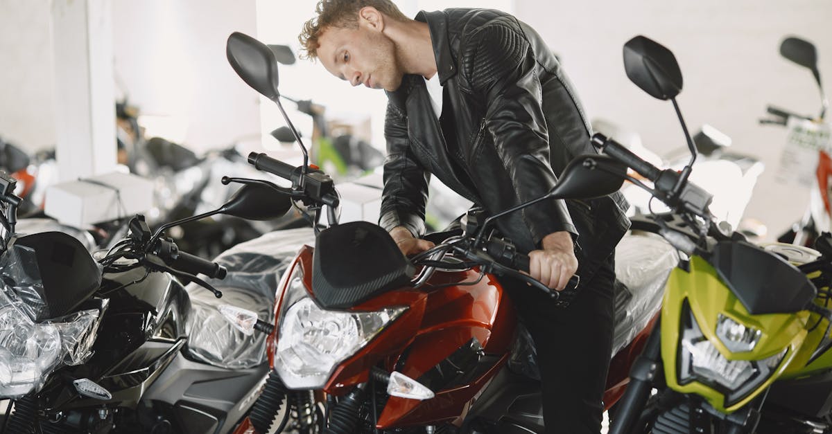 découvrez comment acheter une moto en toute confiance avec notre guide complet. découvrez les conseils essentiels pour choisir le modèle qui vous convient, les astuces pour négocier le prix et les informations sur les différentes options de financement. commencez votre aventure à deux roues aujourd'hui !