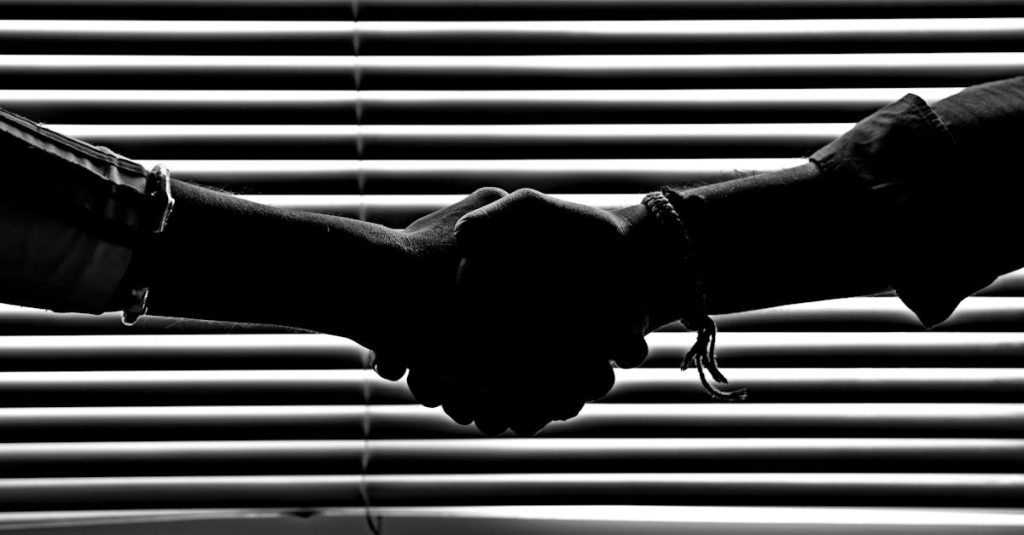 découvrez l'importance des partenariats dans le monde des affaires. explorez comment établir des collaborations fructueuses, renforcer votre réseau et maximiser vos opportunités grâce à des alliances stratégiques.