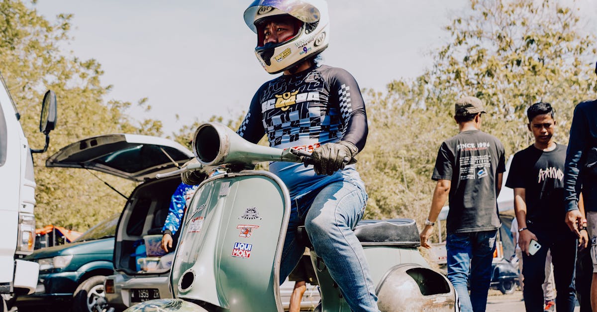 découvrez les exigences essentielles en matière d'assurance scooter. informez-vous sur les documents nécessaires, les niveaux de couverture et les obligations légales pour circuler en toute sérénité sur votre deux-roues.